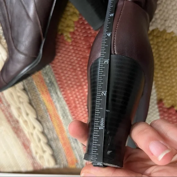 Genuine leather brown high-heeled booties size 39EU (8.5 US) - Picture 8 of 14